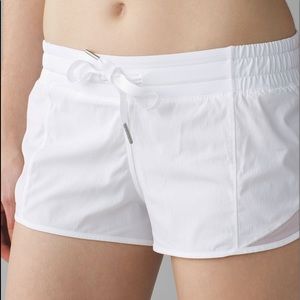 Lululemon Athletica Hotty Hot Shorts 🤍🤍